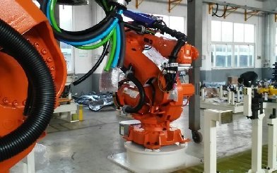 <b>智能機(jī)械臂：驅(qū)動(dòng)制造業(yè)智能化升級(jí)的核心引擎</b>